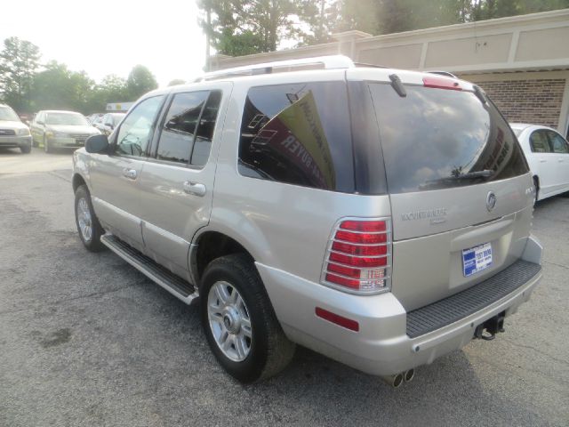 2003 Mercury Mountaineer Touring Signature Sedan 4D