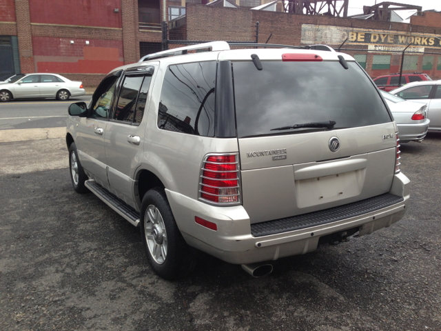 2004 Mercury Mountaineer 2500 HD 4X4