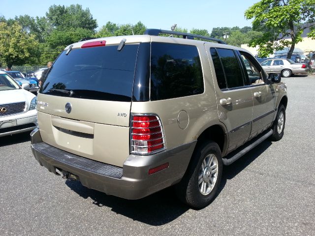 2004 Mercury Mountaineer 4dr Base Van