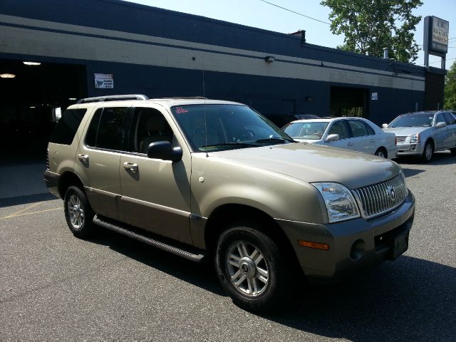 2004 Mercury Mountaineer 4dr Base Van