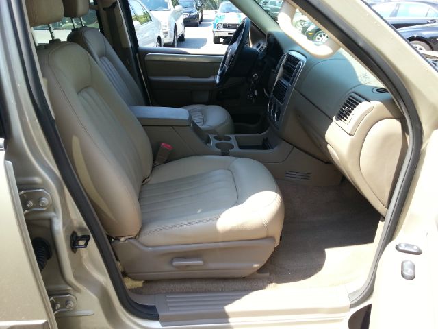 2004 Mercury Mountaineer 4dr Base Van