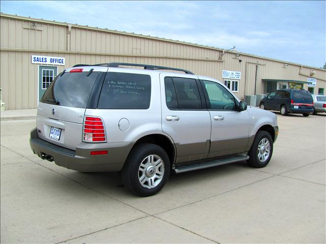 2004 Mercury Mountaineer E300 Sedan