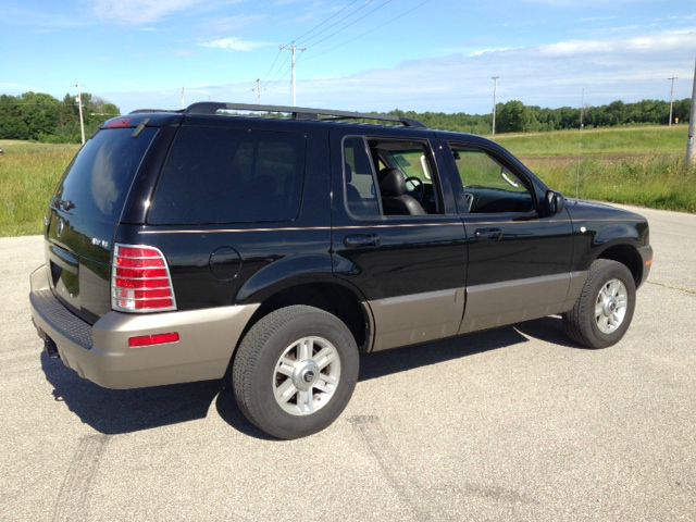 2004 Mercury Mountaineer Touring Signature Sedan 4D