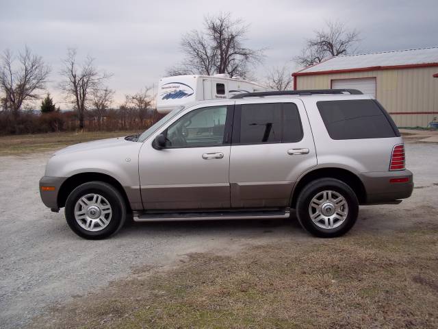 2004 Mercury Mountaineer Coupe