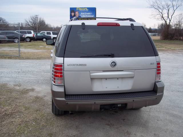 2004 Mercury Mountaineer Coupe