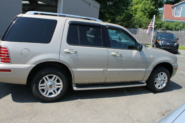 2004 Mercury Mountaineer 2500 HD 4X4