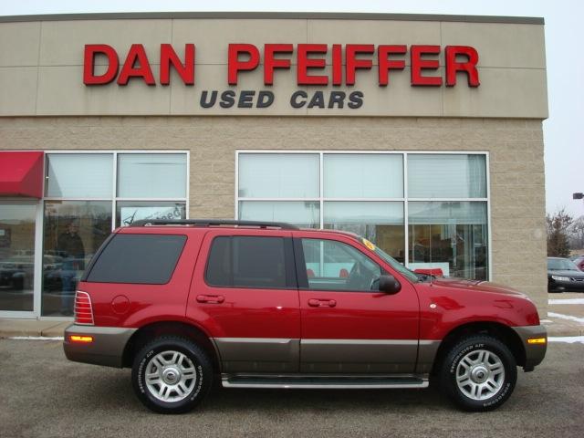 2004 Mercury Mountaineer 2D Hatchback