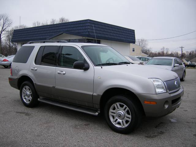 2004 Mercury Mountaineer Coupe