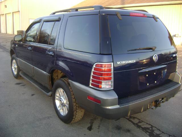 2004 Mercury Mountaineer Loaded XLT