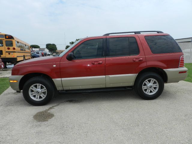 2004 Mercury Mountaineer GL 4D Sedan