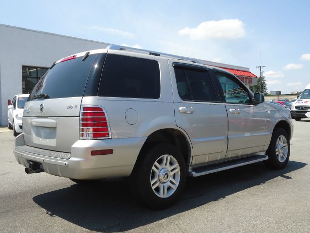 2004 Mercury Mountaineer 2500 HD 4X4