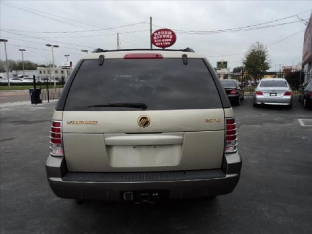 2004 Mercury Mountaineer 2door