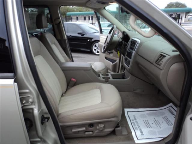 2004 Mercury Mountaineer 2door