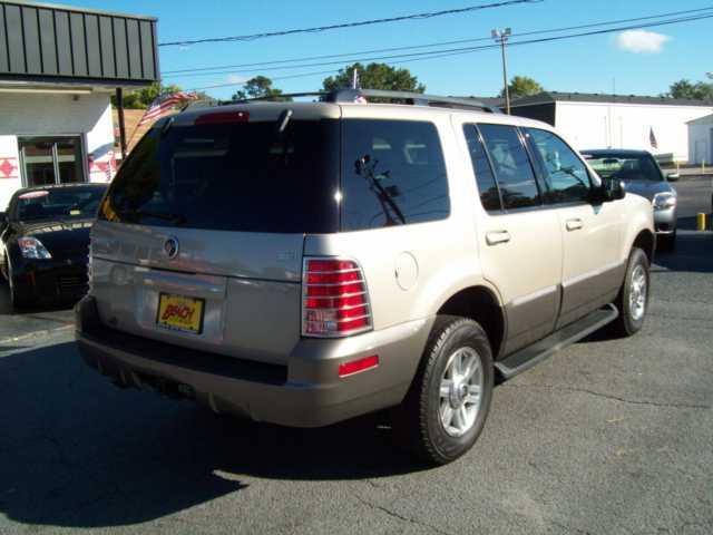 2004 Mercury Mountaineer Coupe