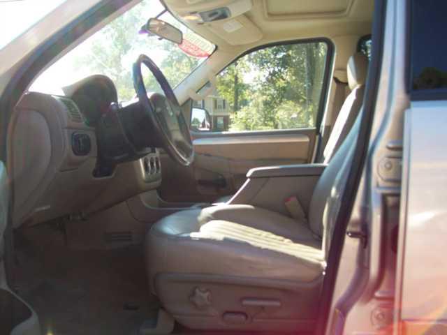 2004 Mercury Mountaineer Coupe