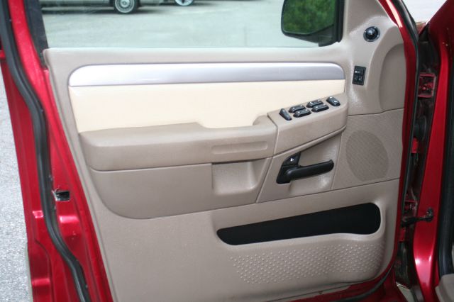 2004 Mercury Mountaineer Crome