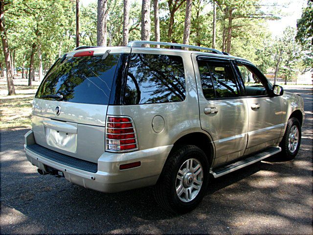 2004 Mercury Mountaineer Sportw/sunroof, ONE Owner