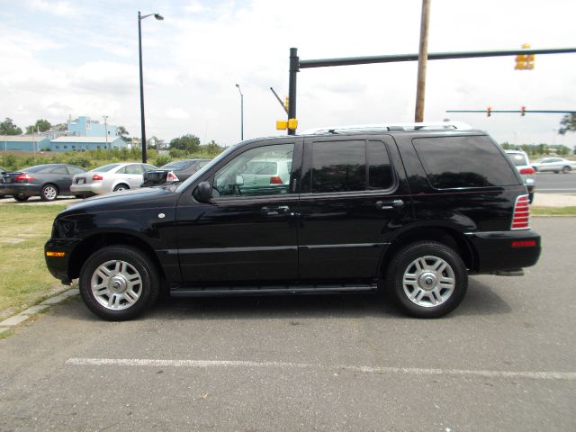 2004 Mercury Mountaineer 2500 HD 4X4