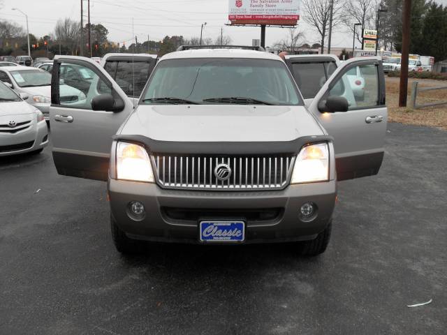 2004 Mercury Mountaineer E300 Sedan