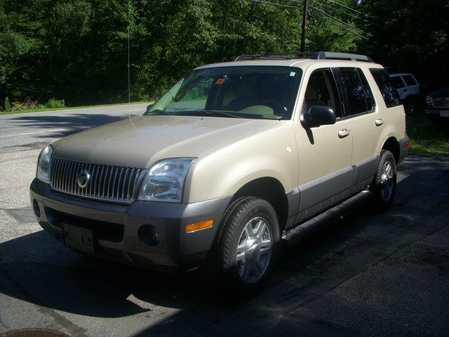 2005 Mercury Mountaineer Touring Signature Sedan 4D