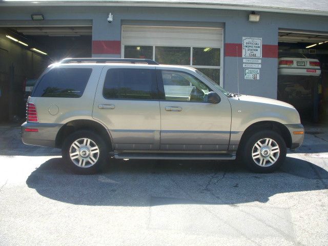 2005 Mercury Mountaineer Touring Signature Sedan 4D