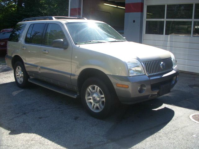 2005 Mercury Mountaineer Touring Signature Sedan 4D