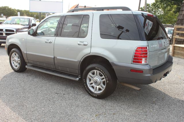 2005 Mercury Mountaineer Sportw/sunroof, ONE Owner