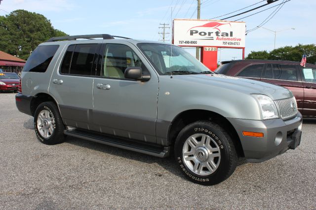 2005 Mercury Mountaineer Sportw/sunroof, ONE Owner