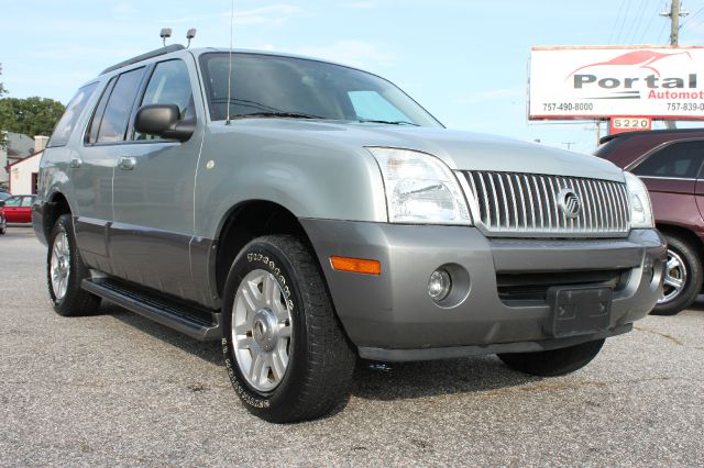 2005 Mercury Mountaineer Sportw/sunroof, ONE Owner