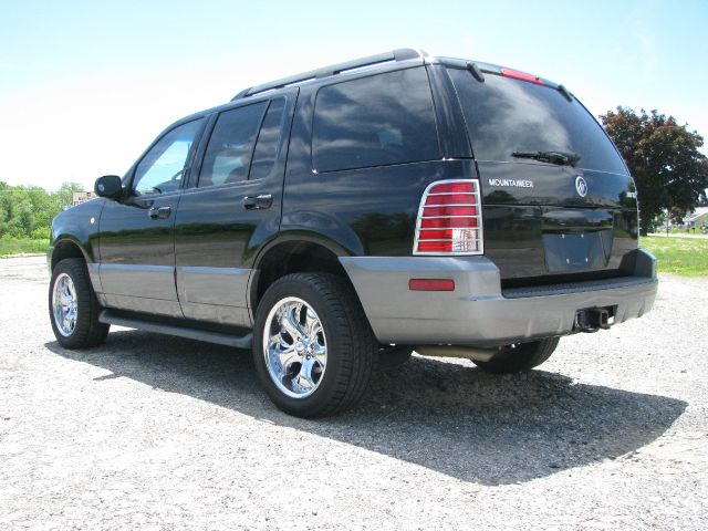 2005 Mercury Mountaineer 2500 HD 4X4