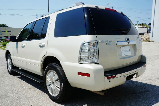 2006 Mercury Mountaineer 4X4 Harley Davidson