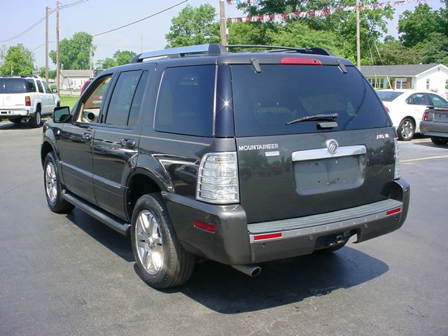 2006 Mercury Mountaineer 2500 HD 4X4