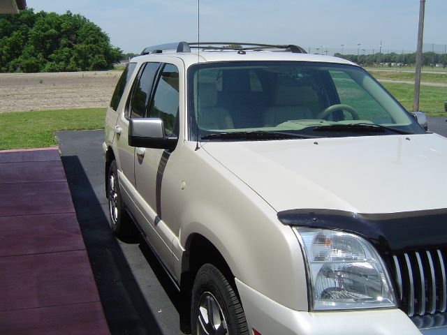 2006 Mercury Mountaineer 2500 HD 4X4