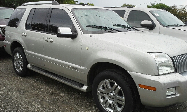 2007 Mercury Mountaineer Sportw/sunroof, ONE Owner