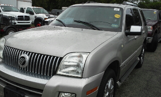 2007 Mercury Mountaineer Sportw/sunroof, ONE Owner