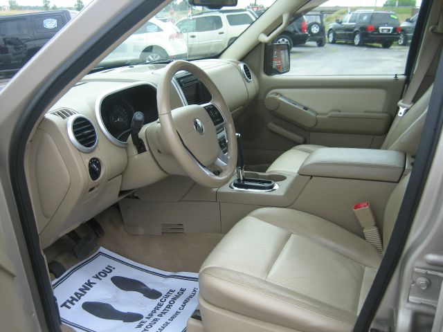 2007 Mercury Mountaineer 2500 HD 4X4