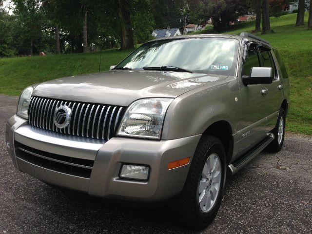 2008 Mercury Mountaineer 4dr Base Van