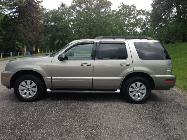 2008 Mercury Mountaineer 4dr Base Van