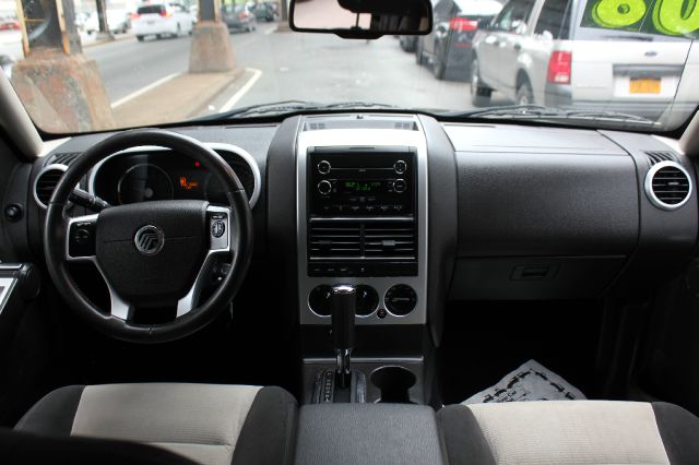 2008 Mercury Mountaineer Typessedan