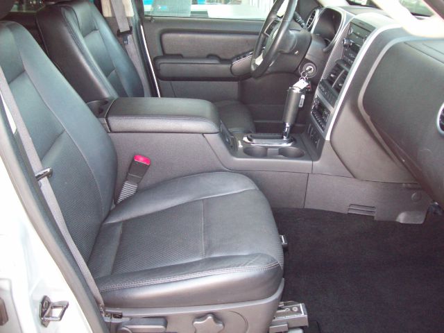 2009 Mercury Mountaineer Sportw/sunroof, ONE Owner