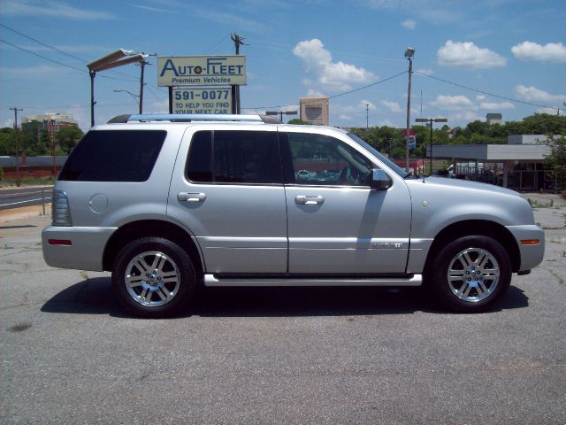 2009 Mercury Mountaineer Sportw/sunroof, ONE Owner