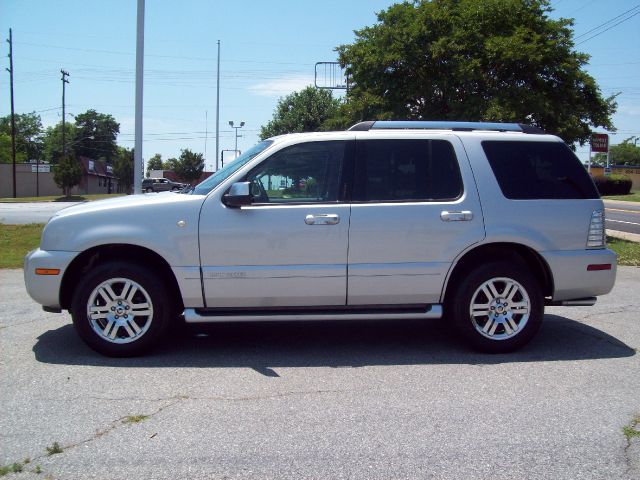 2009 Mercury Mountaineer Sportw/sunroof, ONE Owner