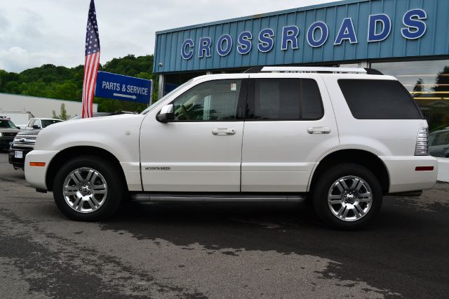 2010 Mercury Mountaineer XLT XCAB