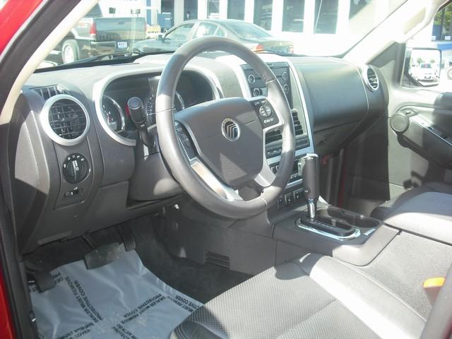 2010 Mercury Mountaineer X