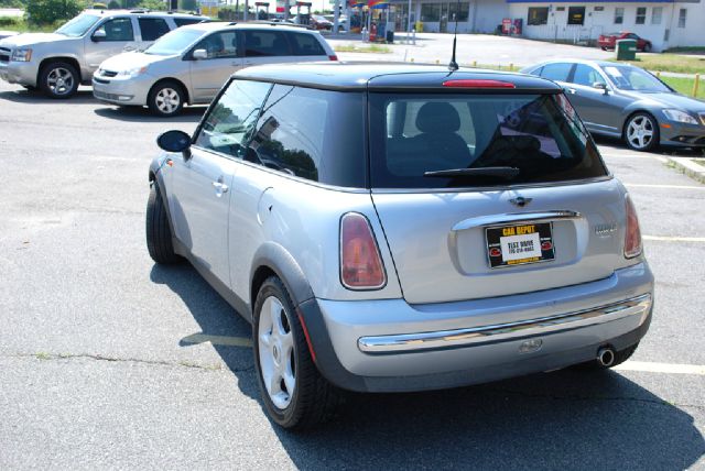 2004 Mini Cooper Base