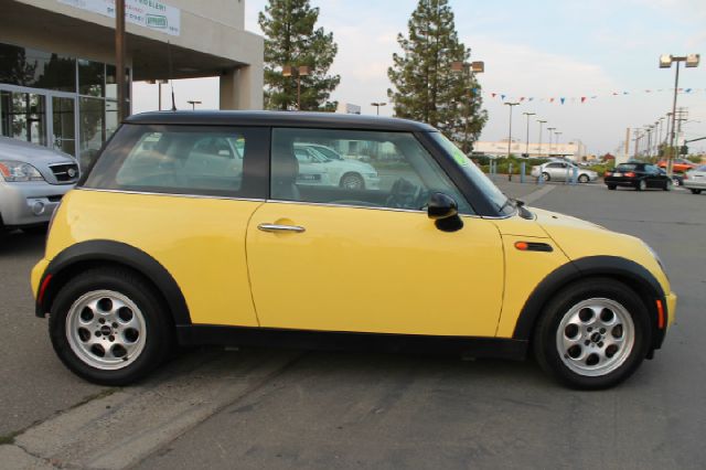 2004 Mini Cooper Base