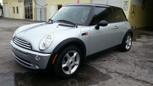 2005 Mini Cooper Base