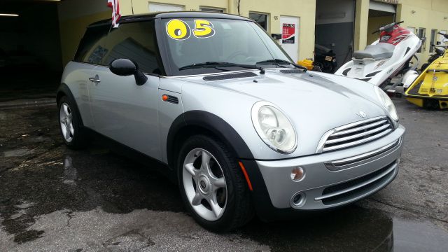 2005 Mini Cooper Base