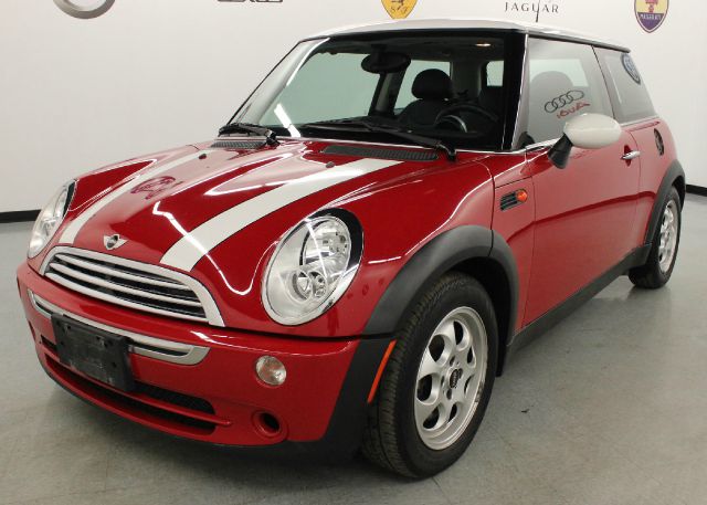 2005 Mini Cooper 2WD Ext Cab 125.9 SL