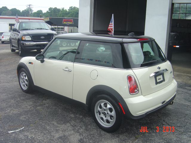 2005 Mini Cooper Base